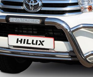 Hilux GD6 Louvre Stainless/Steel Wrap Around Nudge Bar