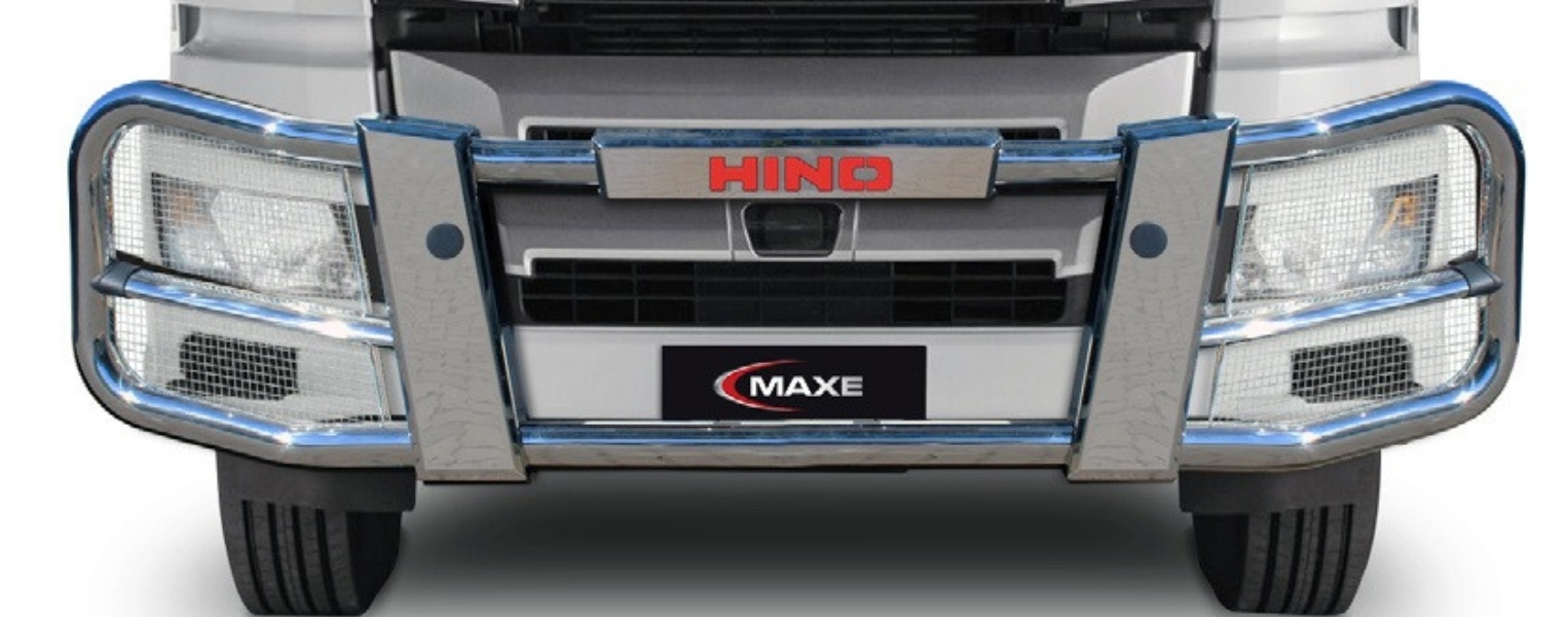 Hino 700 truck bar in polished stainless steel by MAXE