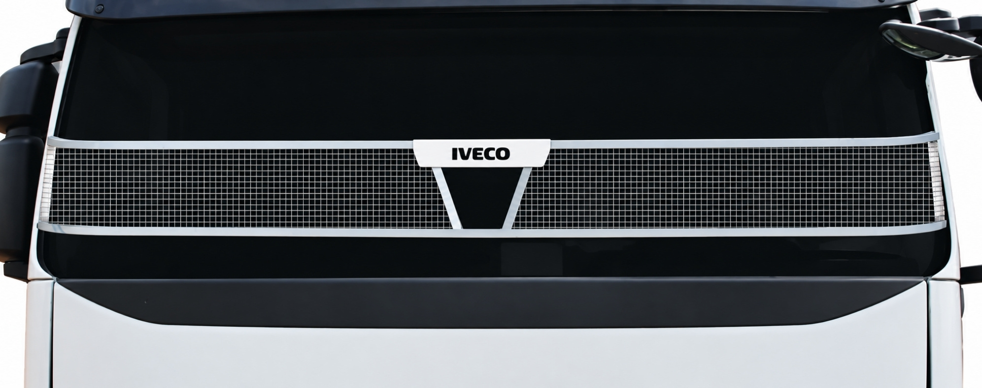 <br />
Iveco Stralis 480/500 truck fitted with MAXE stainless steel screenguard